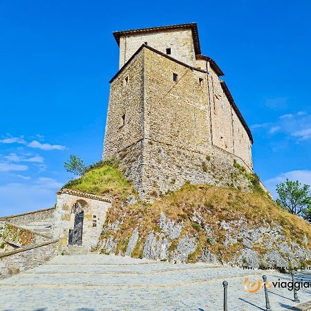 Locanda Del Castello Frontone Ngoại thất bức ảnh