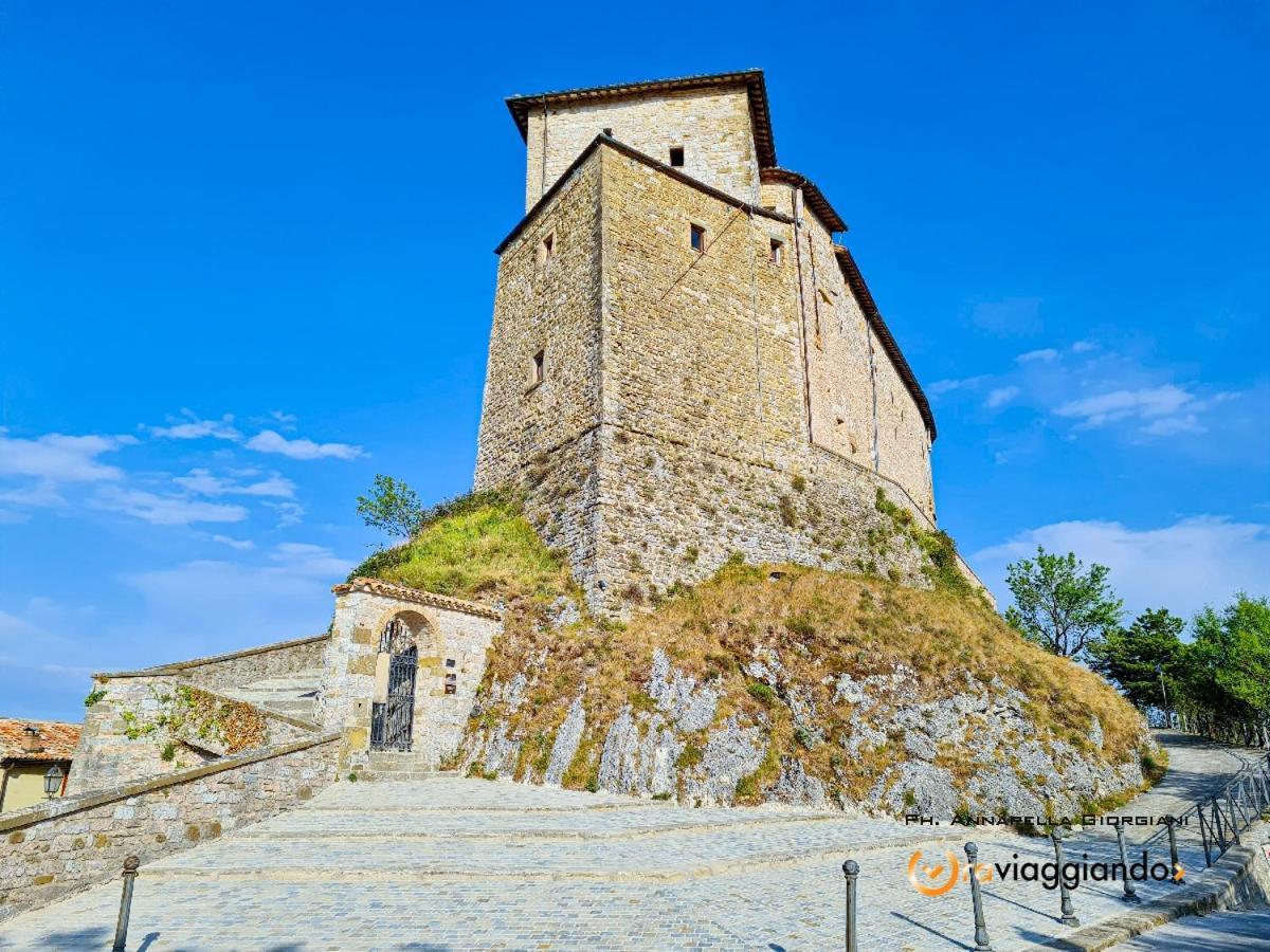 Locanda Del Castello Frontone Ngoại thất bức ảnh