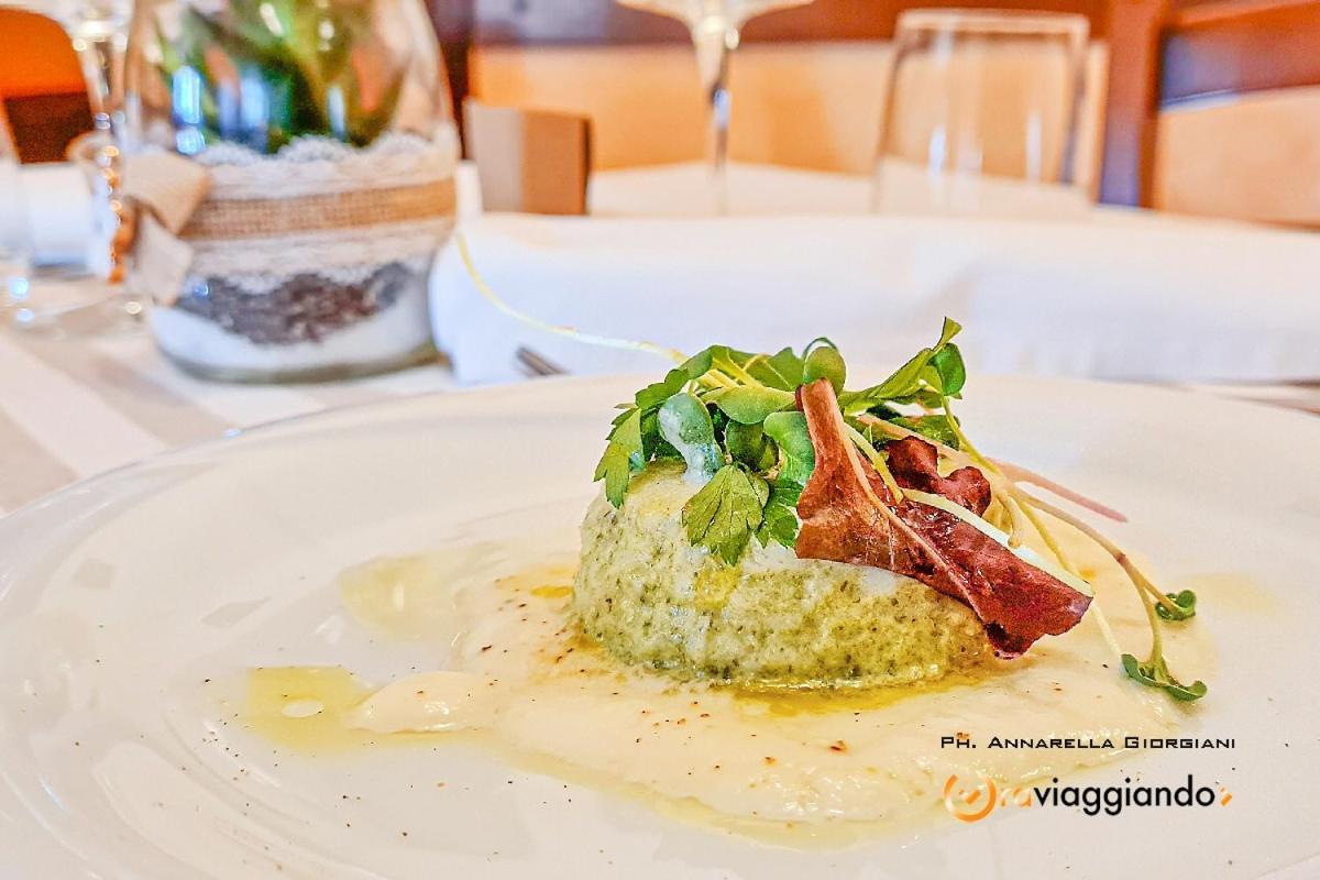 Locanda Del Castello Frontone Ngoại thất bức ảnh